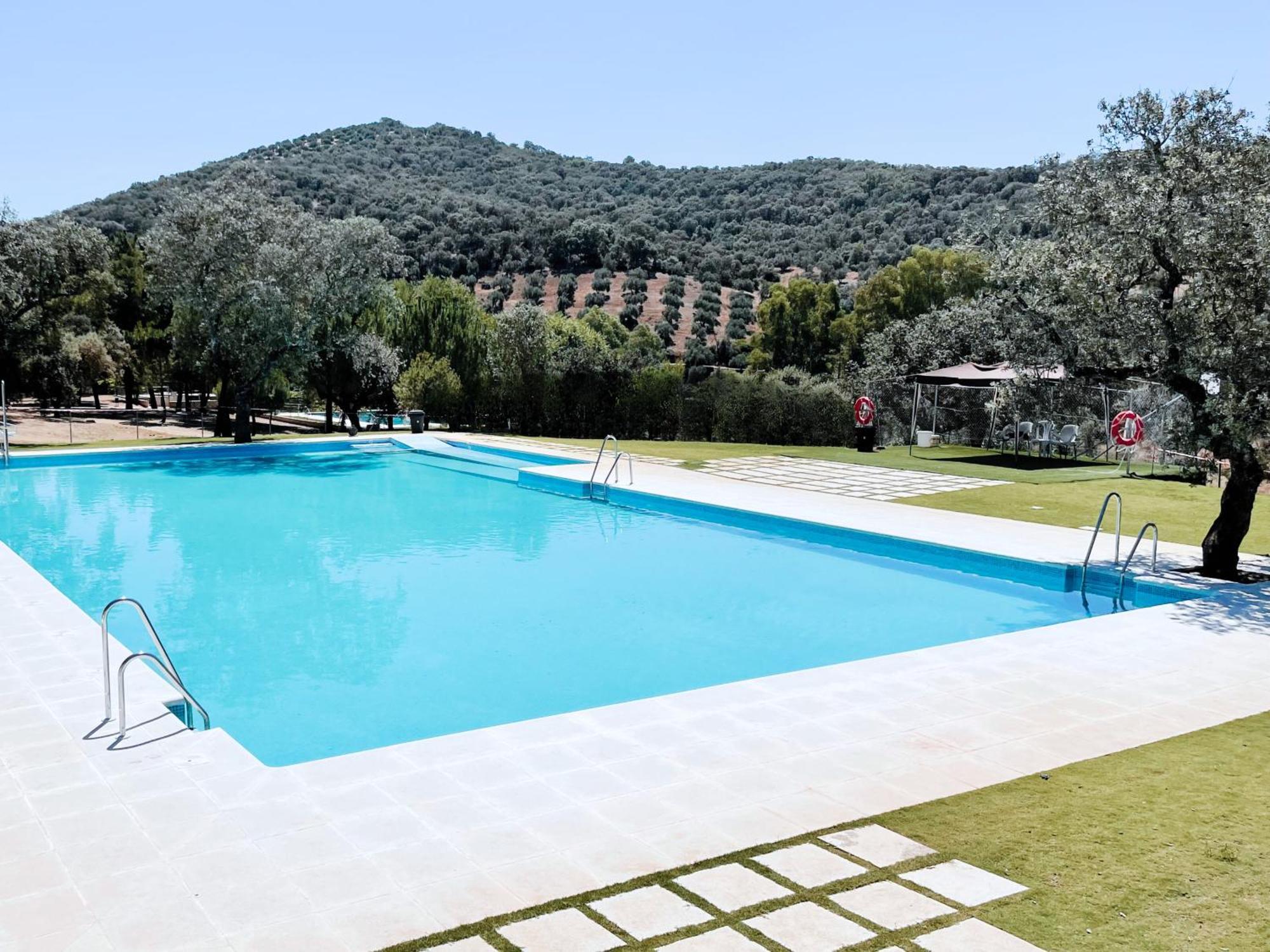 Bungalows Camping Jimmy Jones Villaviciosa de Córdoba Εξωτερικό φωτογραφία